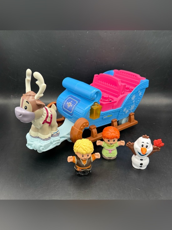 Fisher-Price Other - Fisher Price Little People Disney Frozen Kristoff's Light up Sleigh w/4 Figures